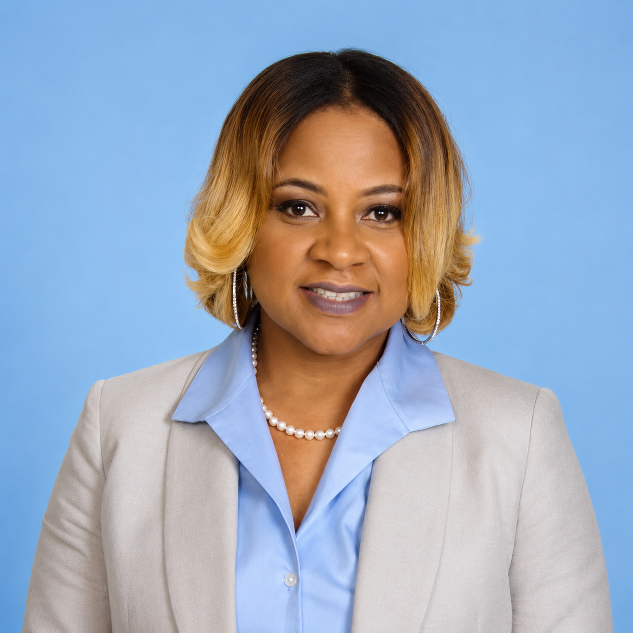 Tracy R